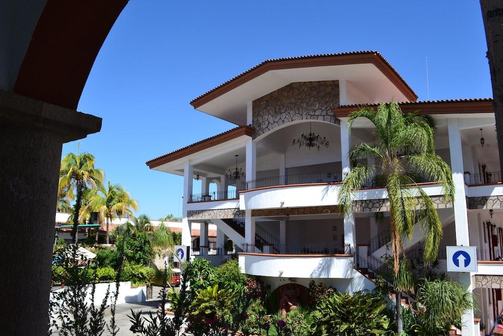 Hotel Maria Isabel Colima Exterior foto