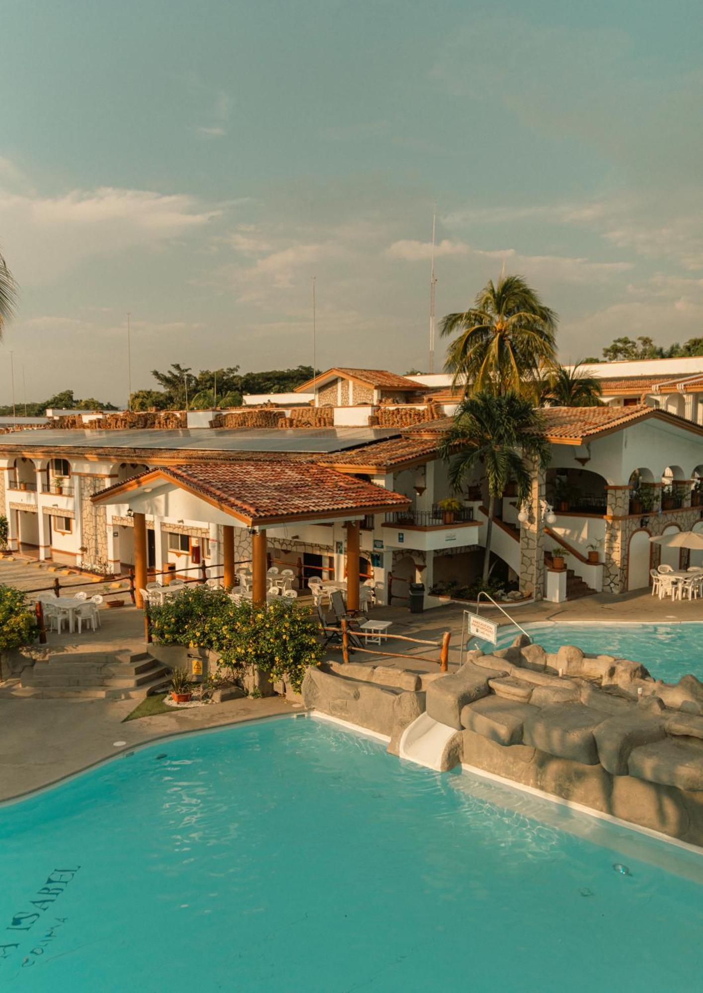 Hotel Maria Isabel Colima Exterior foto