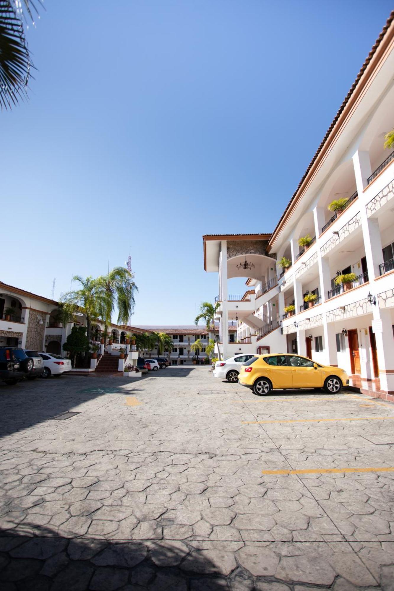 Hotel Maria Isabel Colima Exterior foto